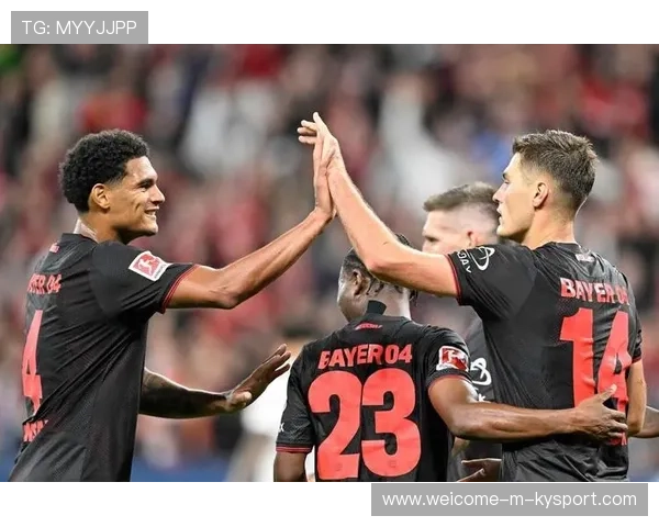 药厂新帅9人作战3-1胜，滕哈格11打10遭绝平惹争议，腾哈格执教风格