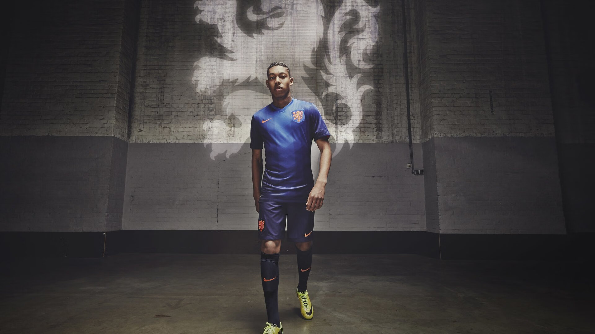 曼联中场埃利奥特·安德森抢断表现亮眼，曼联安德森采访